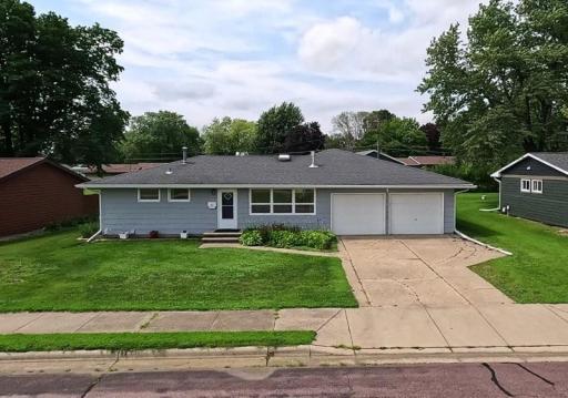 1002 S State Street, Fairmont, MN 56031