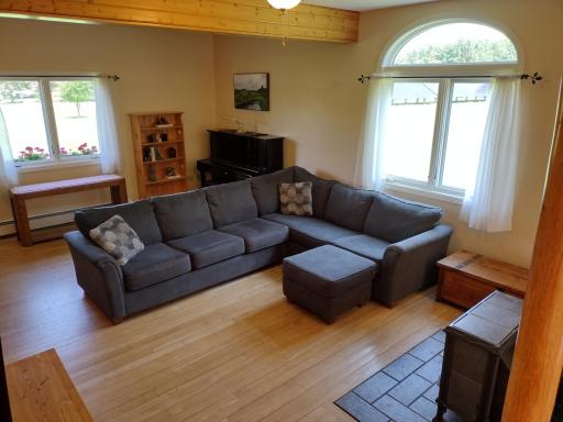 40101 River Oaks Drive, Roseau, MN 56751