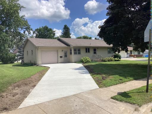 411 Center Avenue S, Glenville, MN 56036
