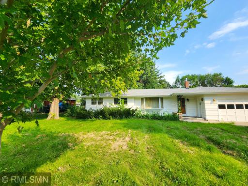 Photo for 635 Hillcrest Road NE, Hutchinson, MN 55350 - listing #6769598 635 Hillcrest Road NE, Hutchinson, MN 55350