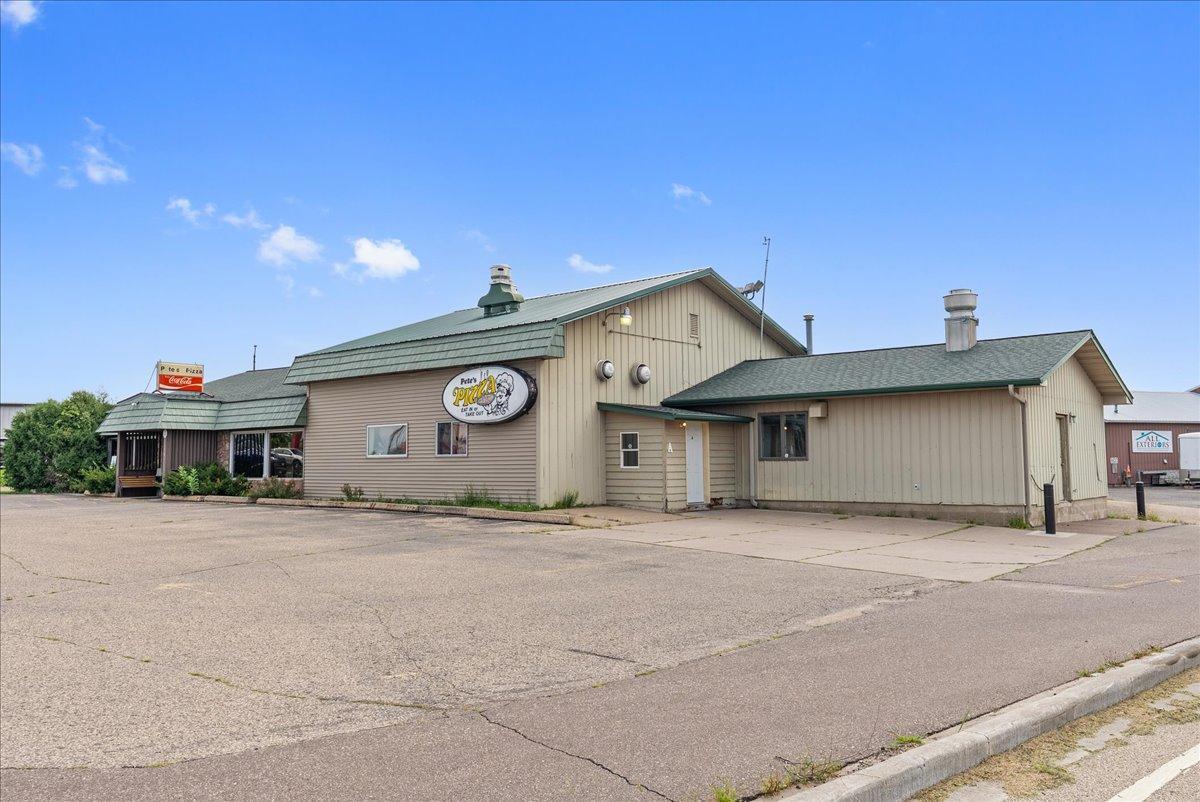 Property photo for 1230 N Knowles Avenue, New Richmond, WI 54017