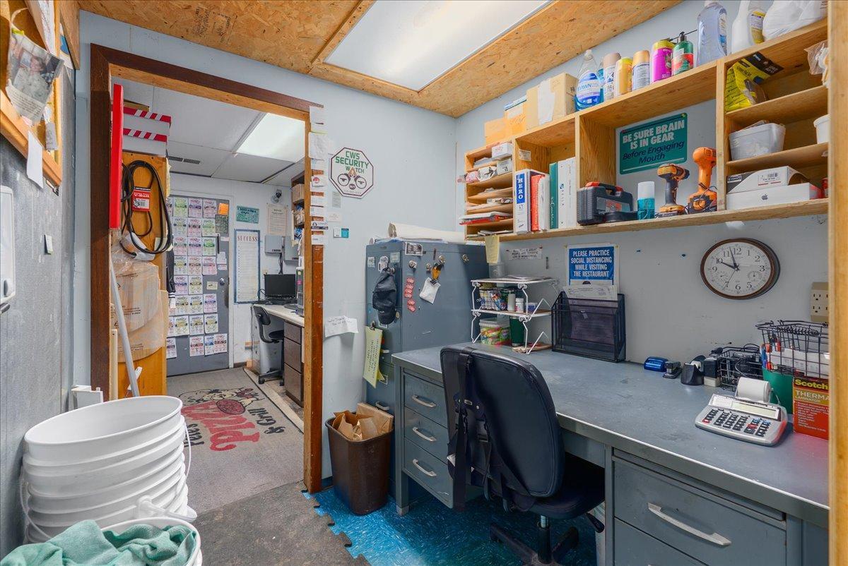 25-Office.jpg