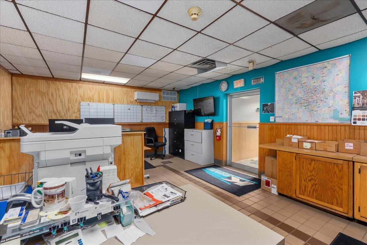 37-Office.jpg