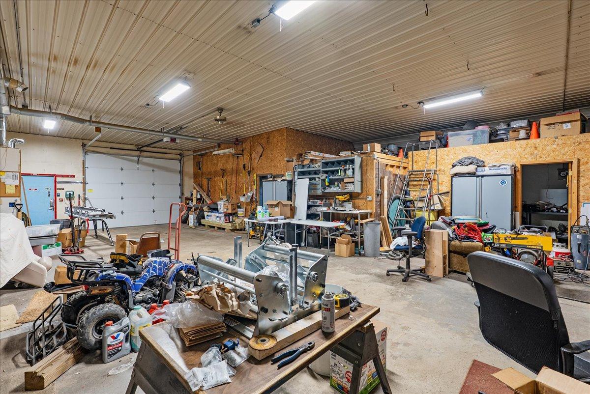 33-Shop.jpg