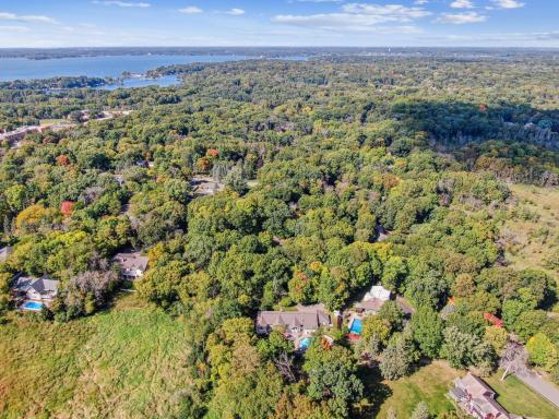 Close to Lake Minnetonka and Deephaven Elementary