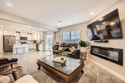9508 Bridle Way - Web Quality - 005 - 06 Living Room.jpg