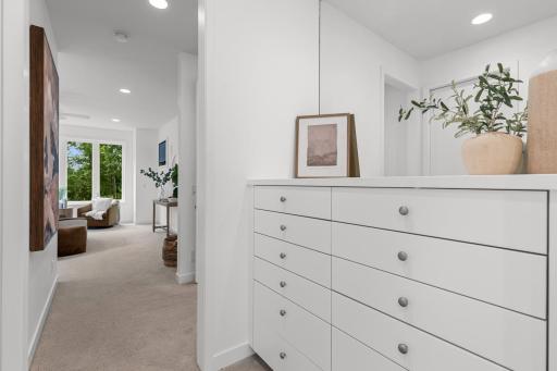 8692 Wynstone Pass, Eden Prairie, MN 55347
