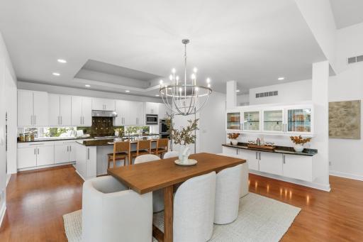 8692 Wynstone Pass, Eden Prairie, MN 55347