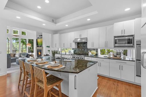 8692 Wynstone Pass, Eden Prairie, MN 55347