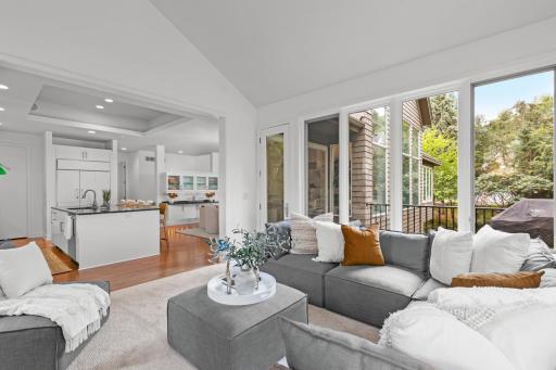 8692 Wynstone Pass, Eden Prairie, MN 55347