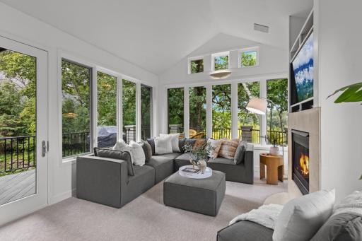 8692 Wynstone Pass, Eden Prairie, MN 55347