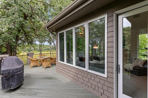 8692 Wynstone Pass, Eden Prairie, MN 55347