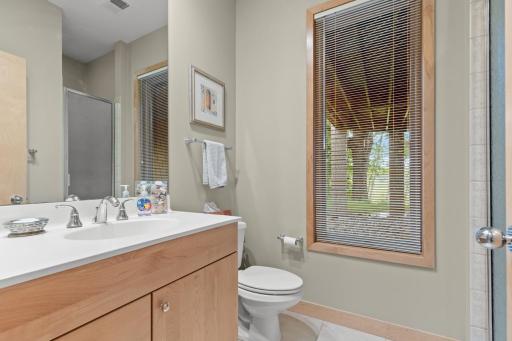 8692 Wynstone Pass, Eden Prairie, MN 55347