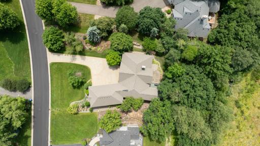 8692 Wynstone Pass, Eden Prairie, MN 55347