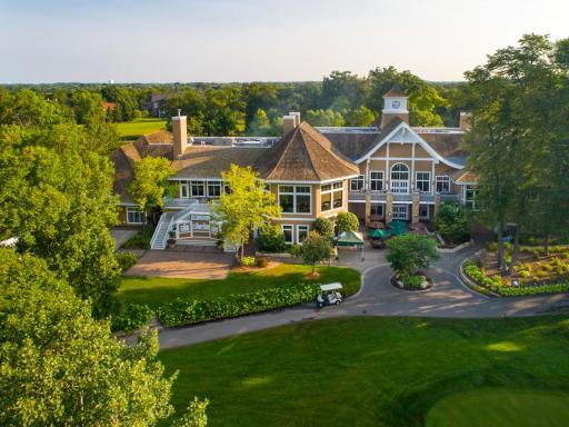8692 Wynstone Pass, Eden Prairie, MN 55347