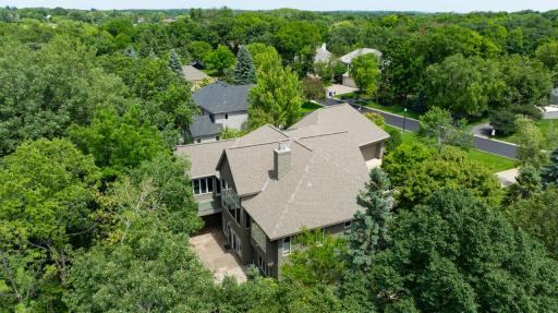 8692 Wynstone Pass, Eden Prairie, MN 55347