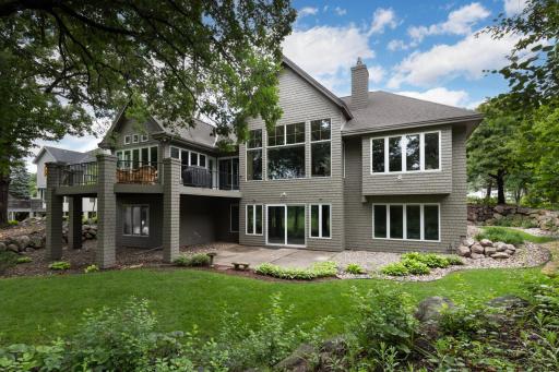 8692 Wynstone Pass, Eden Prairie, MN 55347