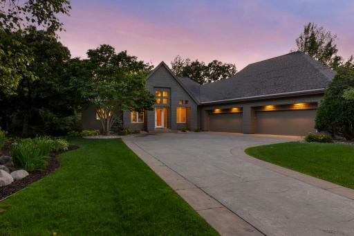 8692 Wynstone Pass, Eden Prairie, MN 55347