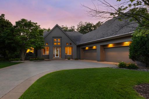 8692 Wynstone Pass, Eden Prairie, MN 55347