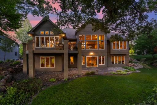 8692 Wynstone Pass, Eden Prairie, MN 55347