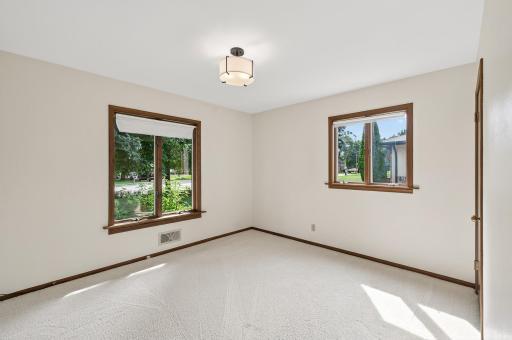359 County Road B W, Roseville, MN 55113