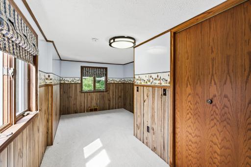 359 County Road B W, Roseville, MN 55113