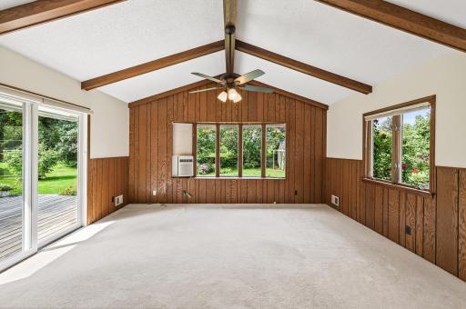 359 County Road B W, Roseville, MN 55113
