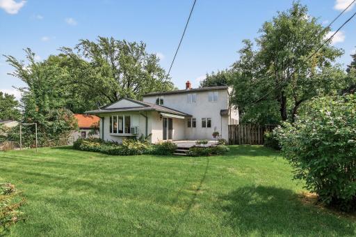 359 County Road B W, Roseville, MN 55113