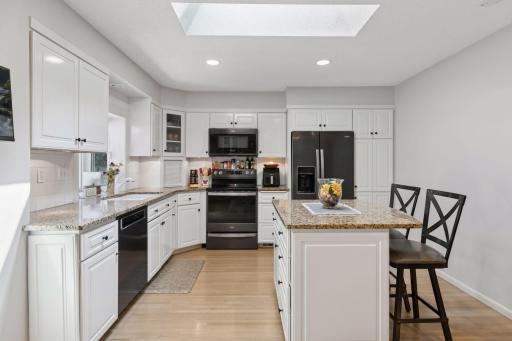 4000 W 100th Street, Bloomington, MN 55437