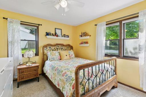 4000 W 100th Street, Bloomington, MN 55437