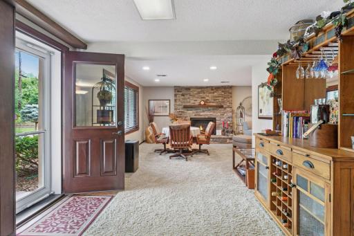 4000 W 100th Street, Bloomington, MN 55437
