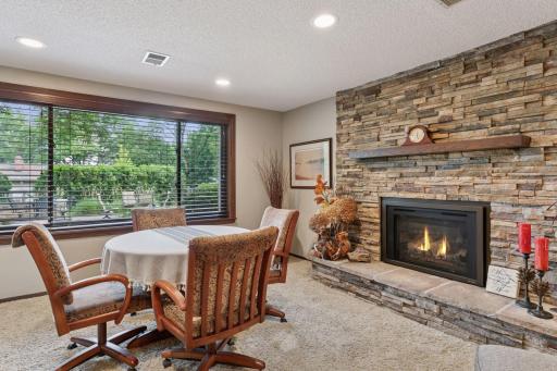 4000 W 100th Street, Bloomington, MN 55437