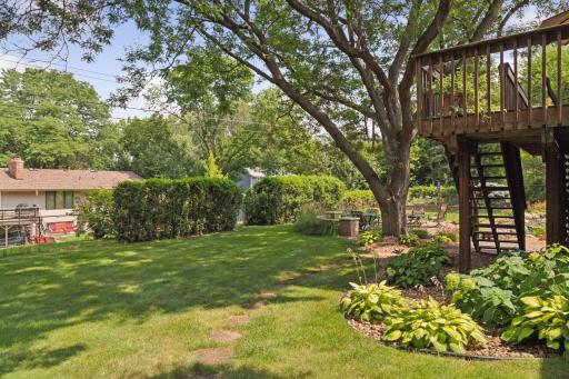 4000 W 100th Street, Bloomington, MN 55437