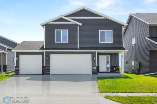 2654 74th Avenue S, Fargo, ND 58104
