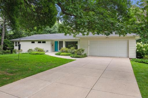 105 Westwood Drive South - Spacecrafting - 0001.jpg