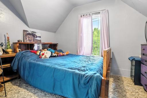 318 Champagne Avenue SW, Red Lake Falls, MN 56750