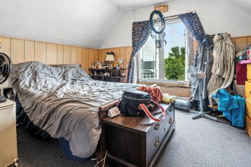 318 Champagne Avenue SW, Red Lake Falls, MN 56750