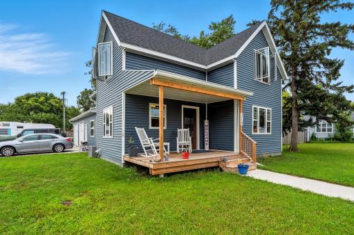 318 Champagne Avenue SW, Red Lake Falls, MN 56750