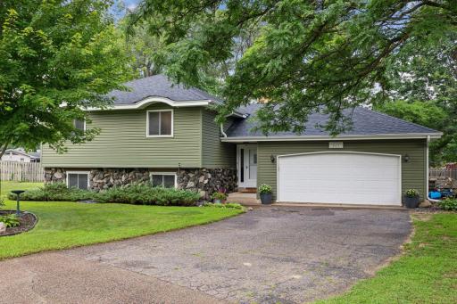 2613 Woodale Drive, Saint Paul, MN 55112
