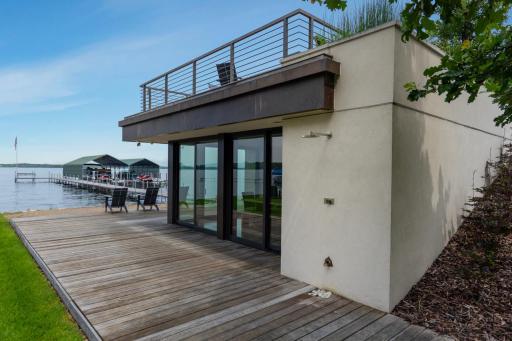 Boat House // Outdoor Shower