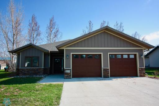 112 Dakota Drive, Hankinson, ND 58041