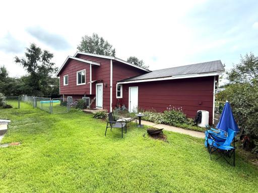 Exterior 5109 Angeline - awesome fenced backyard!