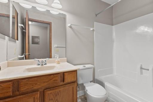 1011 41st Avenue NE, 312, Columbia Heights, MN 55421