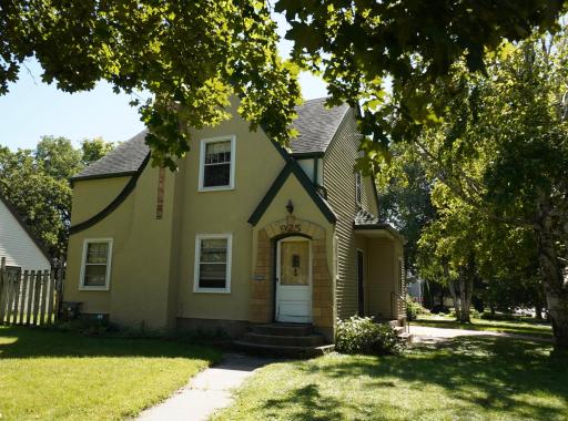 925 Minnesota Avenue SW, Willmar, MN 56201