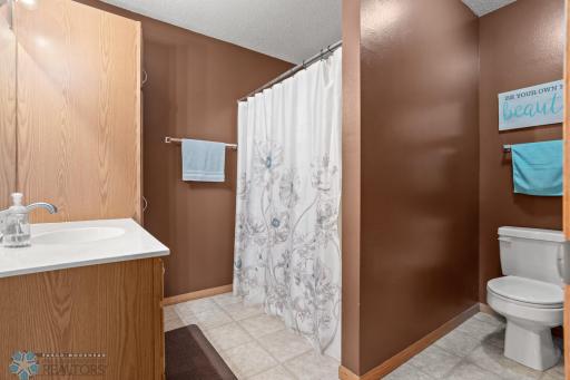 1616 41st Avenue S, Moorhead, MN 56560