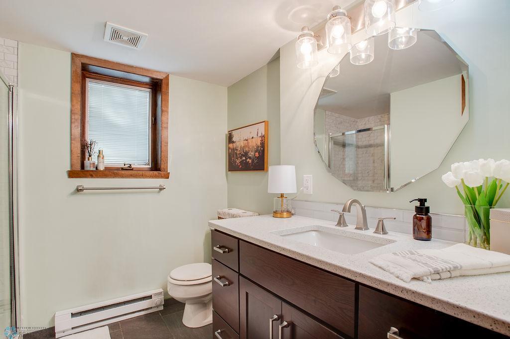 Lower level bath 2