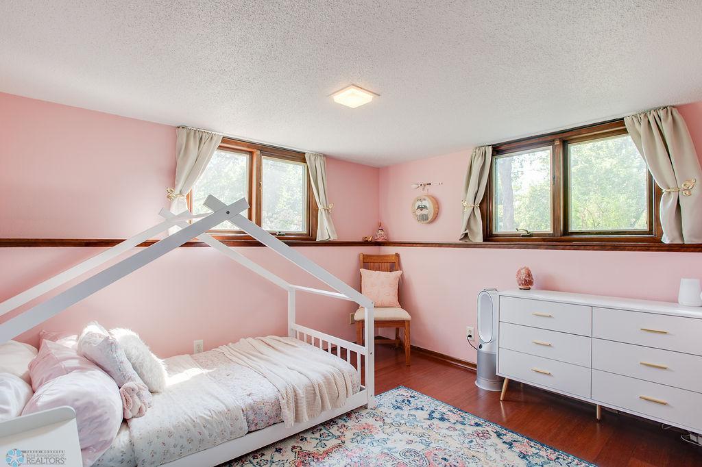 Lower level bed 3