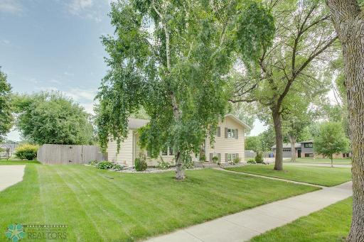 3501 Par Street N, Fargo, ND 58102