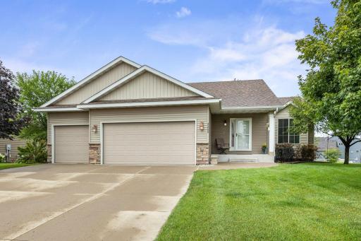 2209 Longhorn Lane, Buffalo, MN 55313