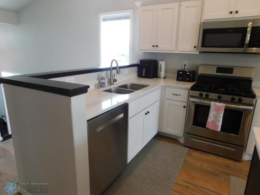 4531 17th Street S, Moorhead, MN 56560